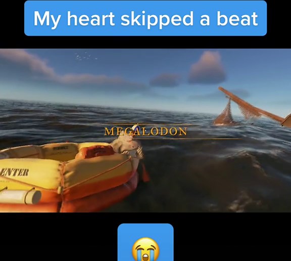 Exploring Megalodon Boss and Random Spiders in Stranded Deep Gameplay