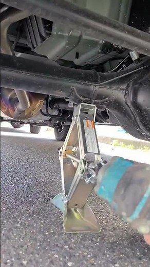 エブリイ・車載ジャッキアップポイント リア