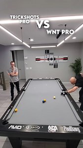 Max Eberle attempts some cool pool trick with Venom | Florian 'Venom' Kohler