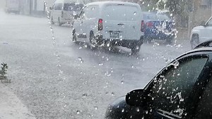 10K views · 210 reactions | #Progreso Intensa lluvia azota al puerto de Progreso y sus comisarías en este momento, de acuerdo con reportes de la zona oriente del municipio incluso se ha registrado la caída de pequeños pedazo de granizo. | El Faro Yucateco | Facebook
