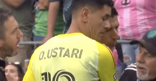 Luis Suárez escupe al auxiliar del Seattle Sounders tras perder final de Leagues Cup