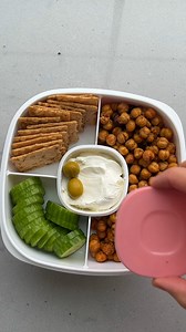 RECIPE: https://feelgoodfoodie.net/recipe/one-pot-chicken-rice-vegetables/ Packing lunch featuring my One Pot Chicken and Rice for my husband! | Feel Good Foodie