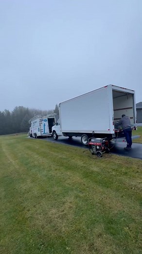 On-Site Gutter Supply & Roll-Out Service Need gutters fast? We now offer on-site gutter supplies and custom gutter roll-out services. We come to your location and run gutters to the exact lengths you need — saving you time, waste, and extra trips. ✔️ K-Style gutters (multiple colors available ✔️ Downspouts, elbows, hangers, miters & accessories ✔️ Same-day or scheduled service ✔️ Perfect for contractors, builders, and homeowners Fast. Convenient. Professional. | Lakeshore Gutters LLC