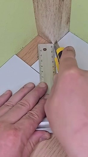 868K views · 1.8K reactions | Comment faire des découpes d’angle ? #btp #france #decoupe #angle #parquet #boiserie | Blog-turquoise67 | Facebook