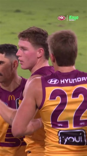 Logan Morris is having a day out! 6️⃣ The only place to watch every game of every round live is Fox Footy, available on Kayo Sports. #AFL