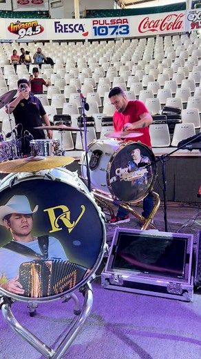 Banda Tierra Sinaloense del señor Chuy Lizárraga · El Son del Favorito 🎶🐎 | Música Tradicional Sinaloense
