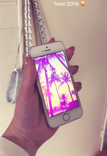 iPhone SE 2016: Nostalgia y Tendencias