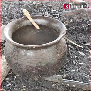 819K views · 31K reactions | Immersion dans l'univers de forgeron l'une des plus vieilles professions du monde. Elle était beaucoup pratiquée en Afrique mais de nos jours, cette activité tend à disparaître, Kumpital est allé à la rencontre de Mody Mamadou Bailo Kante , un forgeron qui a près de soixante (60) années d’expérience dans ce métier. | KUMPITAL | Facebook