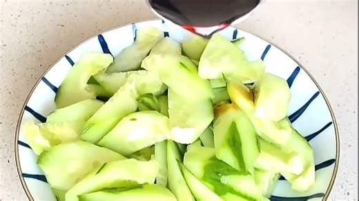 HADAY海天零添加酱油0金标生抽物流很给力，包装很好，没有破损，日期也很新鲜，平时炒菜、凉拌都