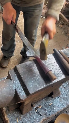 Handle hole forging process of iron fence Good tools and machinery make work easy #mechanic #auto #mechanicsteve #inspiring #motivation #handwashchallenge #mechaniclife | Amazing video 2