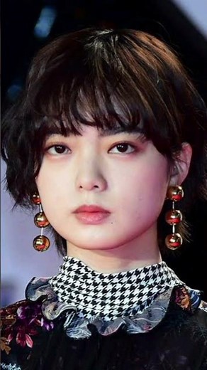 🔥平手友梨奈、新曲ステージで“二の腕タトゥー”チラ見せ💥「可愛い曲なのにギャップすごい！」と話題騒然✨