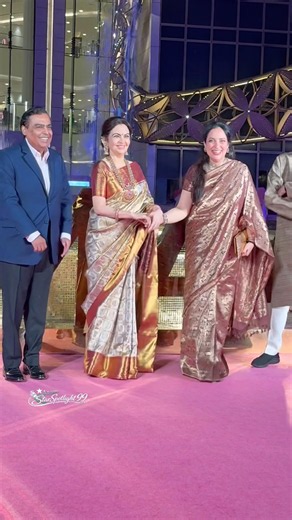 Nita Ambani Welcomes Distinguished Guests at NMACC’s 3rd Anniversary 👑✨ A Night of Art & Elegance