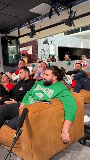 170K views · 21K reactions | The Eagles lost after leading 21-0 Today's stream was a roller coaster for @cmdolente | Barstool Gambling | Facebook