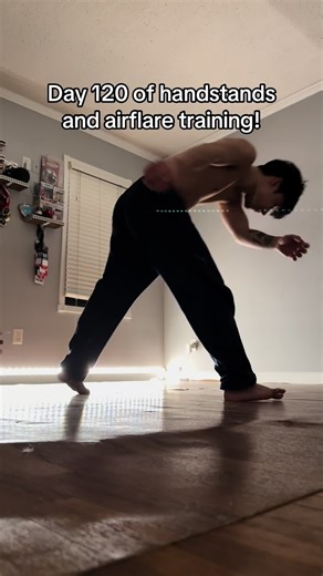 Day 120 of handstands and airflare training! #handstandtips #handstandchallenge #handstandtutorial #handstands #roadtoairflares