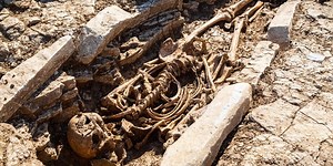 Unusual ancient burial of high-status Romans discovered in Somerset