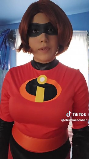 Elastigirl Cosplay Inspiration from The Incredibles