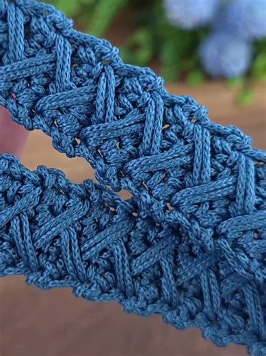 Beautiful Easy Crochet Baby Bandana Tutorial