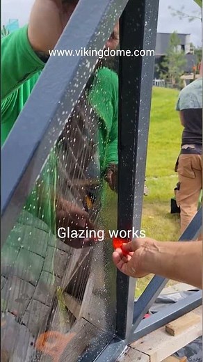 Mirror Glass Dome glazing process. Single-pane glass geodesic dome for leisure.