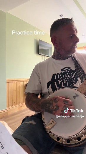 Practice time #banjo #fypシ #learningbanjo #bluegrass #bluegrass #foryoupage❤️❤️ #banjotok #yorkshire #country