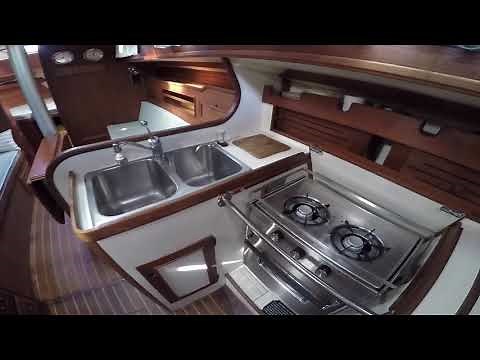 Cape Dory 31 Interior Tour
