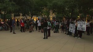 2.2K views · 12 reactions | An independent journalist we’ve seen at several protests was just grabbed by protestors and kicked out of tonight's Breonna Taylor demonstration at Austin City Hall. https://bit.ly/32XIOCV | CBS Austin | Facebook