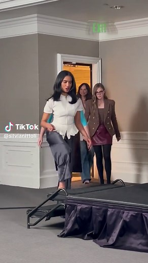 I met the cast of The Pitt on December 6, 2025, while they were doing press for Season 2: Supriya Ganesh, Isa Briones, Taylor Dearden, Fiona Dourif, and Shabana Azeez. Tonight, the final episode of the season drops… How are you feeling about Season 2? I’d love to hear your thoughts! 🙂 #thepitt #thepittedit #medicaldrama #medicaltiktok