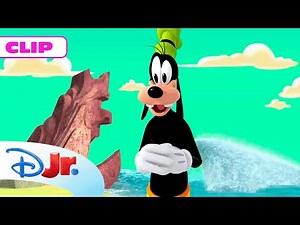 MICKEY MOUSE FUNHOUSE: Goofy, el surfero 🏄 | ‪@DisneyJuniorES‬