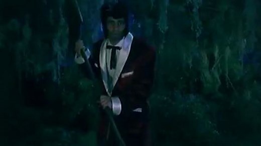 Watch Dave Grohl’s 8-year-old daughter drum with the Foo Fighters