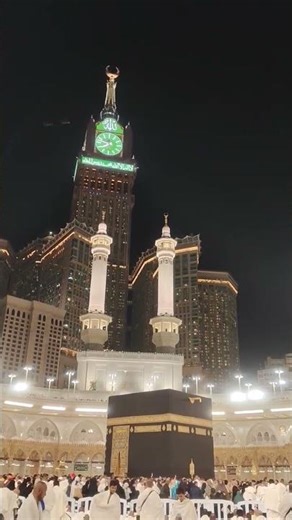 bahut log jaate Hain Aise hramkhor Ki Jaise haram Ho kadam do kadam 🦋😁🕋🕌