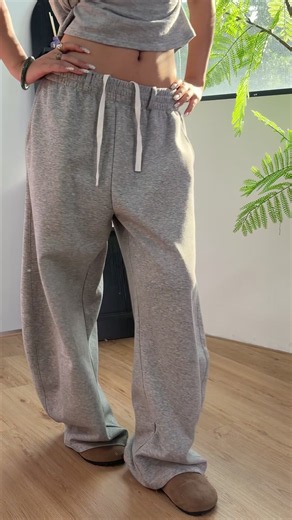 I’m living in these grey sweatpants!#sweatpants #loungewear #womenfashion #outfitideas #comfy