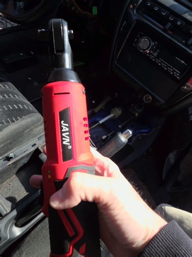 Affordable Battery Powered Ratchet for Mechanics