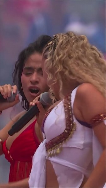 Me and Jessie performed “Illuminate” at the World Cup!!! 🤍🕊️⚽️ ‪@fifa‬ ‪@JessieReyez‬