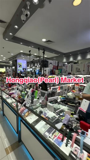 Bargaining Skills at Hongqiao (Pearl) Market in Beijing, China🇨🇳#fyp #foryoupage #tiktokfiji🇫🇯 #tiktoksamoa🇼🇸 #bigbacktravels