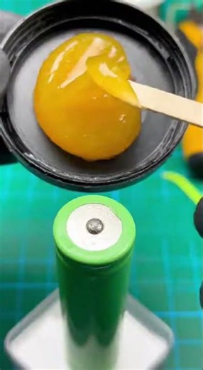 Correct Way to Solder Battery Terminals (No Sparks)