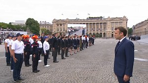 DIRECT - Défilé du 14-Juillet: Emmanuel Macron salue les participants place de la Concorde