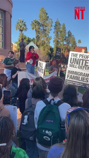 Chants of “FUCK ICE,” “FUCK TRUMP” and “SI SE PUEDE” filled the air at @Arizona State University this week. More than 60 students, many of whom had just come from class, sported backpacks and clutched skateboards, flyers and poster boards as they called on federal immigration officials to get out of Arizona. Learn more in the full story by Morgan Fischer at phoenixnewtimes.com (link in bio). 🎥: Morgan Fischer #phoenixnewtimes #arizona #phoenix #immigration #arizonanews