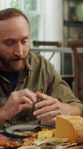 “This cheese makes my tastebuds smile!” 🧀: Hill Valley Dairy LLC 📍: Geneva, WI #TheStateOfCheese | Wisconsin Cheese