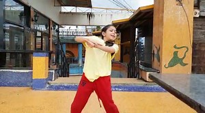 Manike Mage Hithe Florina Gogoi . . . #trending #manikemagehithe #viral #videos #manikemagehithecover #dance | Moonwalk Dance Studio