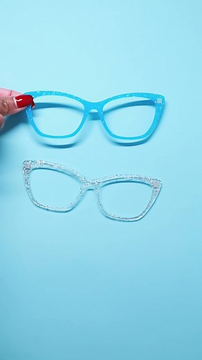 Ever wonder how a light or dark Pair of glasses would change the look of your favorite Top Frame? Check out this side by side comparison! What color is your Pair? | Pair Eyewear