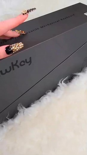 5.3K views · 128 reactions | Love ❤ #asmr #satisfying #unboxing #oddlysatisfying #typing #keyboard 7037698702949125423#reels #happy #family #love #viral #viralfb #funny #amazing #fyp | Rory Stewart | Facebook
