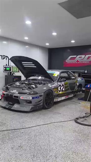 R32 Skyline GTR Achieves Nearly 1000HP on the Dyno