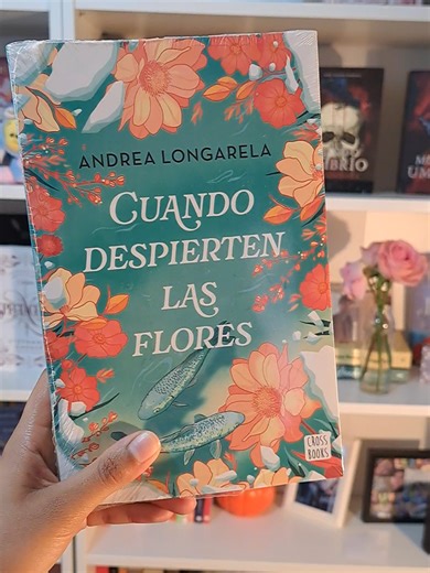 Estoy muy emocionada que esta sea mi siguiente lectura con mi amiga @entre letras con fer 📖 Si ya los leyeron, díganos cosas que entenderemos cuando lo terminemos de leer. #lectora #andrealongarela #cuandodespiertenlasflores