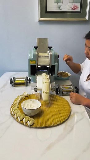 How to Use a Pasta Machine for Perfect Dough