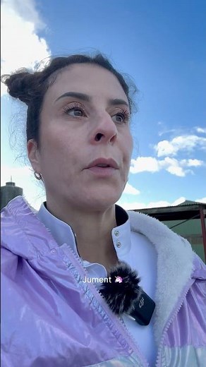 What horses are thinking 💬 Mare 🦄 at a dressage competition 😂 #horse #equestrian