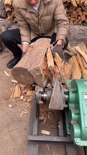 Home-use electric firewood splitter # Agricultural machinery manufacturing