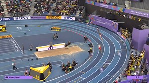 Anning leans ahead of Holmes for 400m win