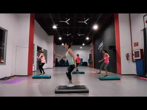 GAP CON STEP, CLASE DESDE EL GIMNASIO