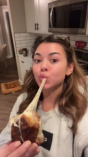 Steph Pappas on TikTok