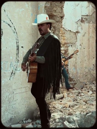 I've got time on my side 😉 #jossfavela #losdoscarnales #laopinión