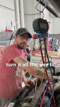 How to vacuum AC system before recharge with manifold